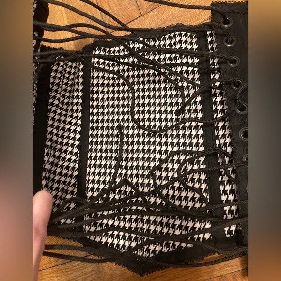 Ultra rare Louise Black Klaus Nomi cameo corset - Picture 6 of 7